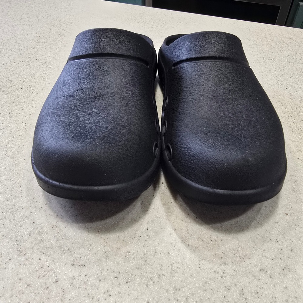 Oofos OOcloog Black Recovery Clogs Mens 5 Womens 7 EU 38 Slip On Shoes - Picture 3 of 15